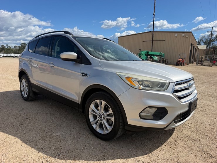 2017-ford-escape-image-2
