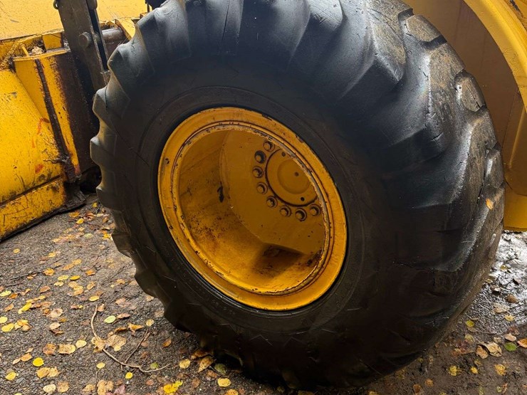 1974-john-deere-644-image-9