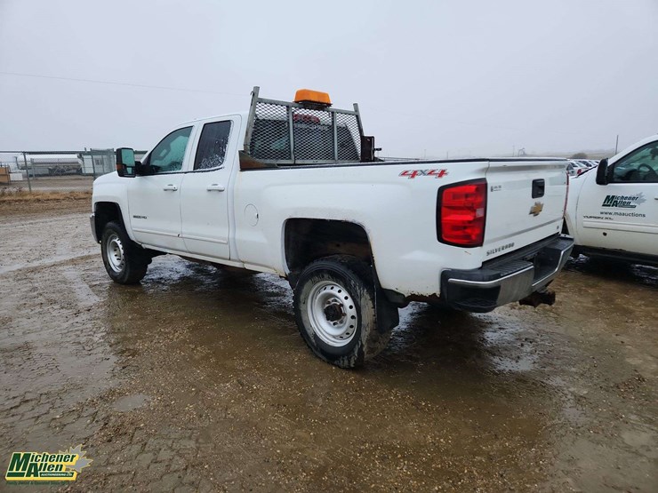 2015-chevrolet-silverado-2500hd-image-6