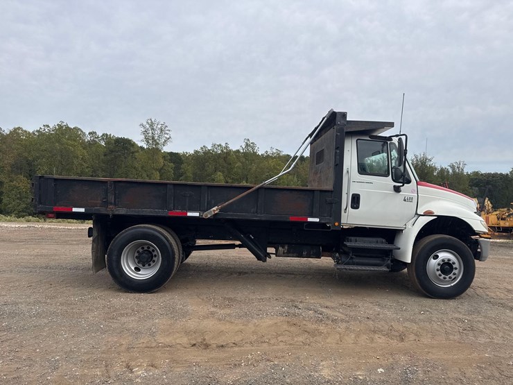 2006-international-durastar-4400-image-8