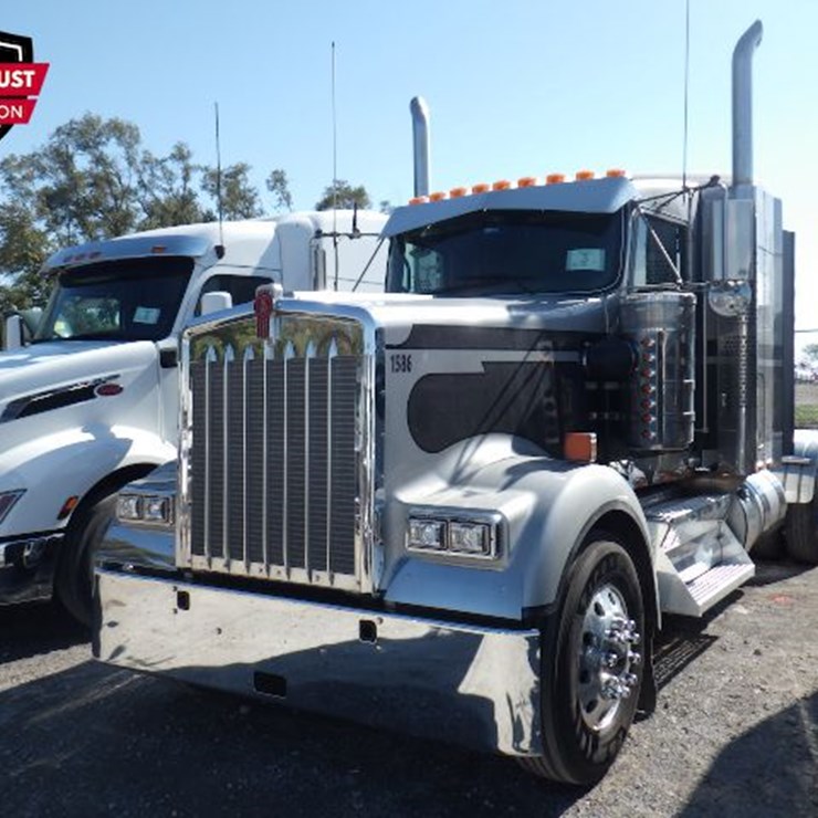 2024 KENWORTH W900L