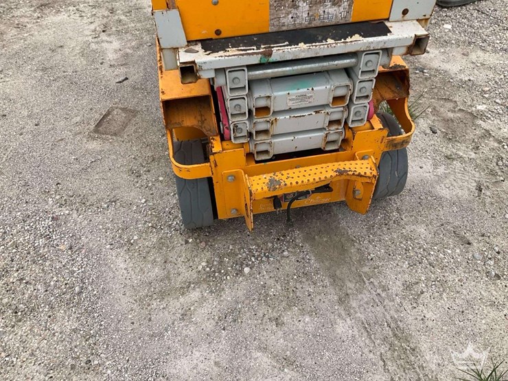 2020-hy-brid-ps-1430-14ft.-electric-scissor-lift-image-8