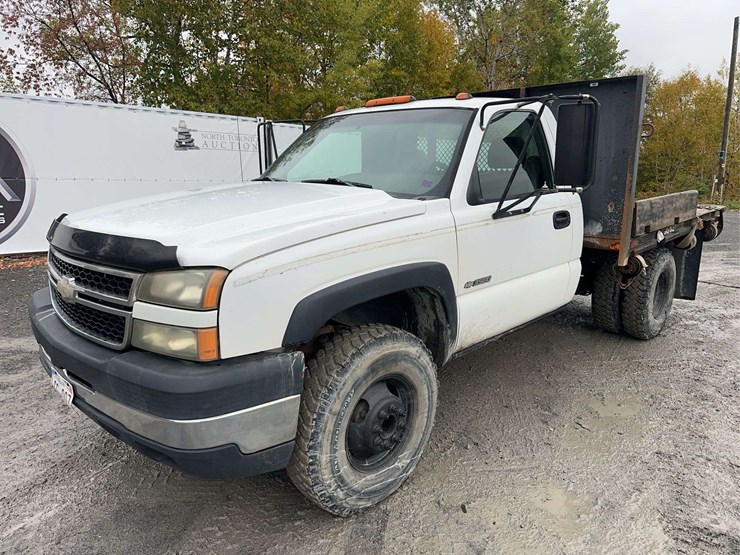 2006-chevrolet-silverado-3500-image-1