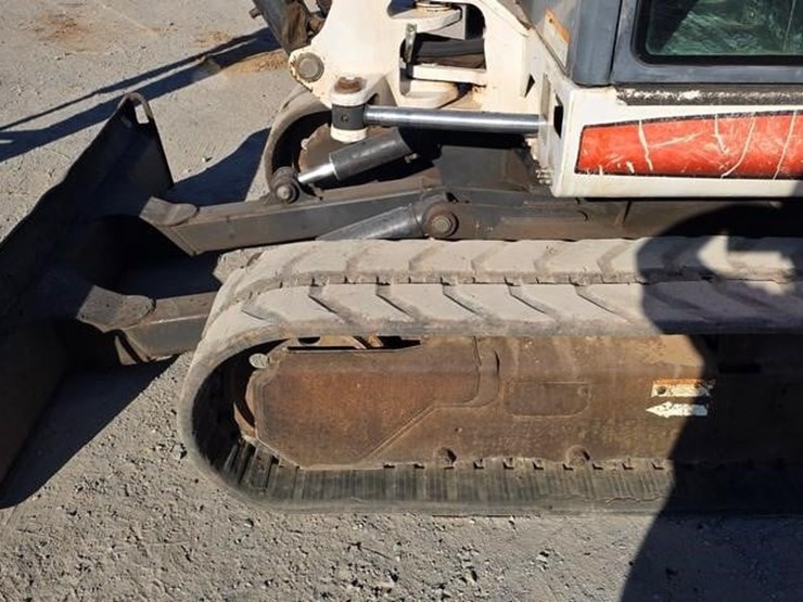 2006-bobcat-341g-image-14