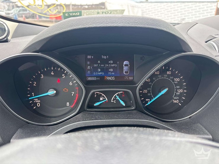 2017-ford-escape-image-14