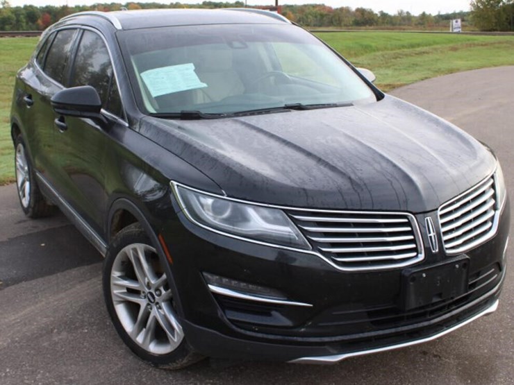 2010-lincoln-mkt-image-3