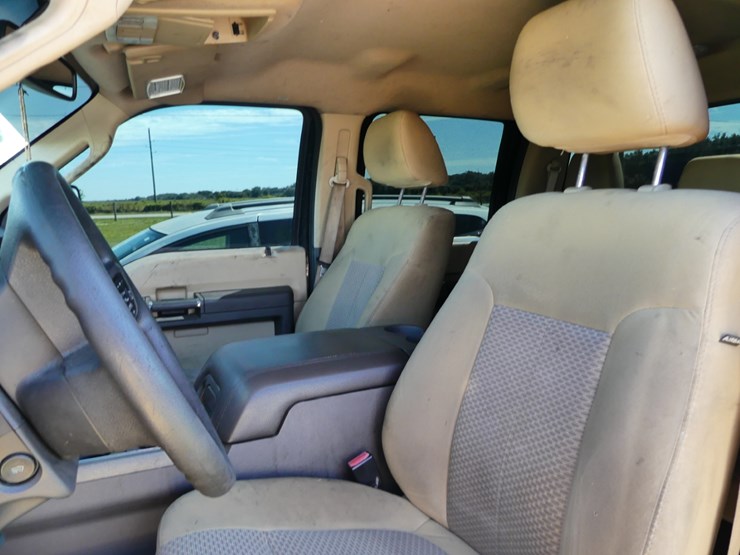 2011-ford-f250-xl-image-11