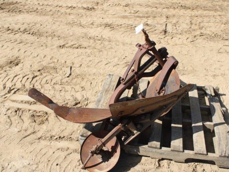 3-point-one-bottom-plow-image-3