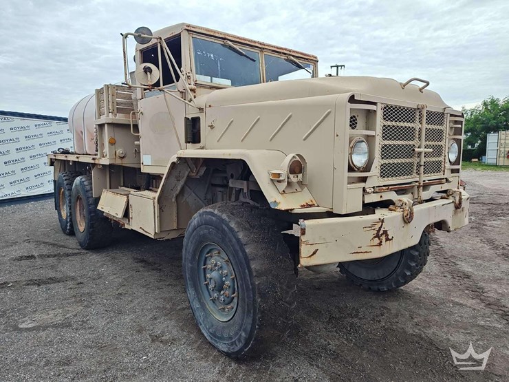 1987-am-general-corp-m9235-6x6-1,600-gallon-t/a-water-truck-image-2
