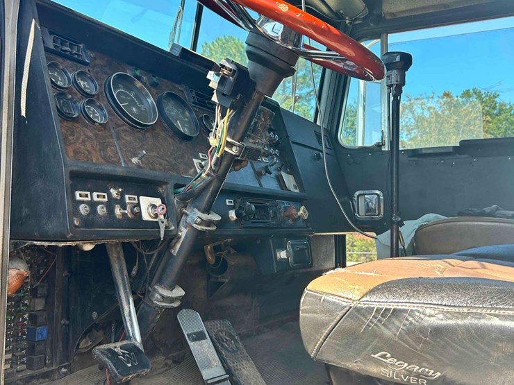 1989-cummins-855-image-55
