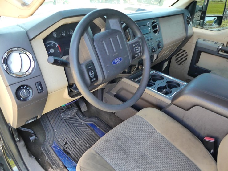 2011-ford-f250-xl-image-13