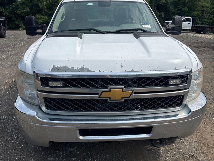 2013-chevrolet-silverado-2500hd-image-8