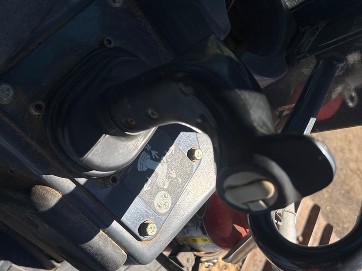 2013-deere-850k-wlt-image-35