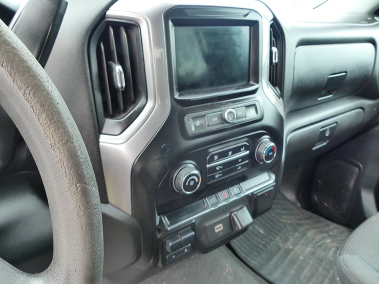 2020-chevrolet-2500-image-14
