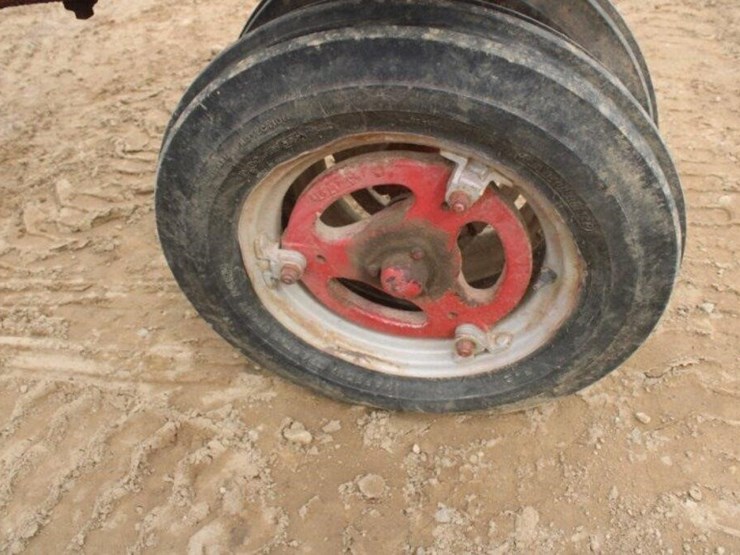 farmall-"c"-gas-narrow-front-image-17