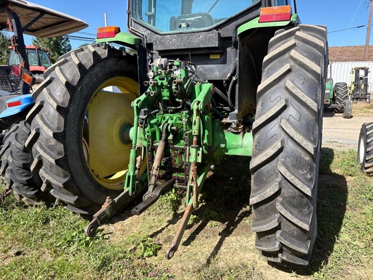 john-deere-6405-image-11
