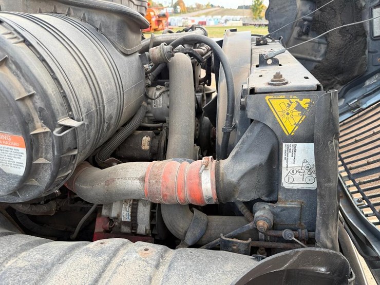 2008-international-durastar-4300-image-63