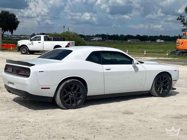 2023-dodge-challenger-coupe-image-3