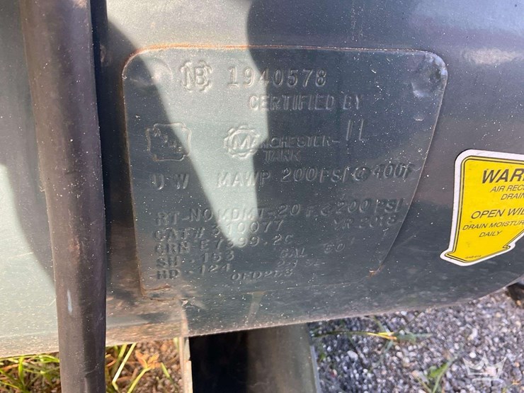2017-fs-curtis-125psi-air-compressor-image-7