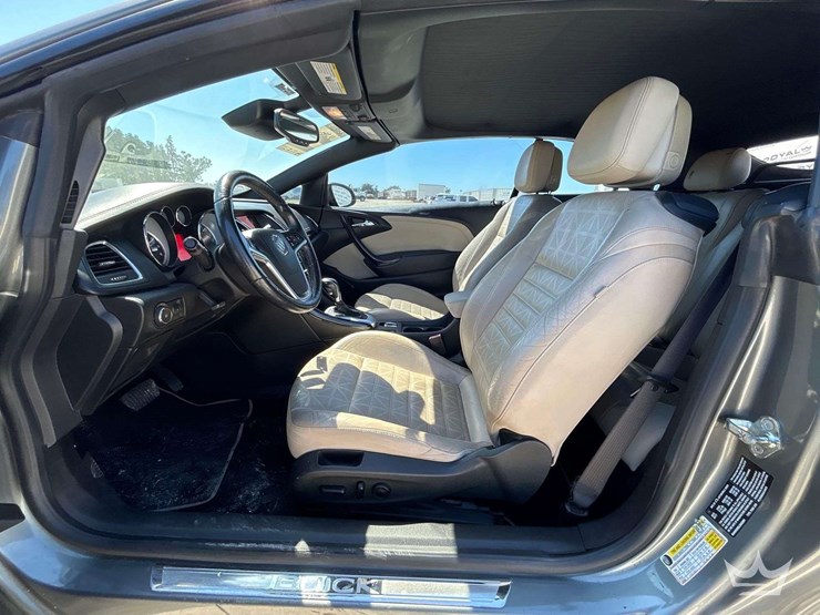 2018-buick-cascada-sedan-image-12