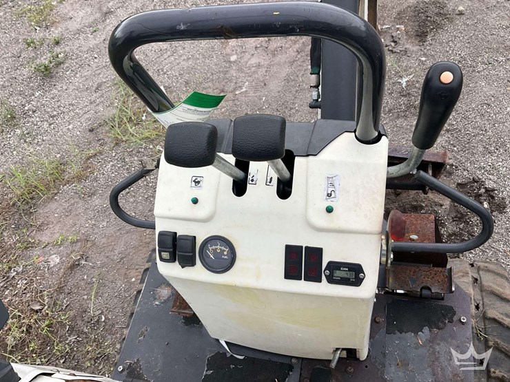 2021-bobcat-e10-image-7