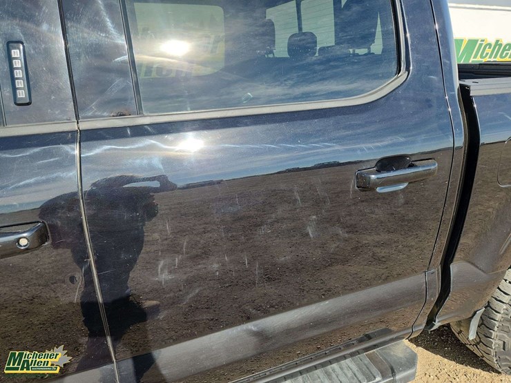 2021-ford-f150-image-32