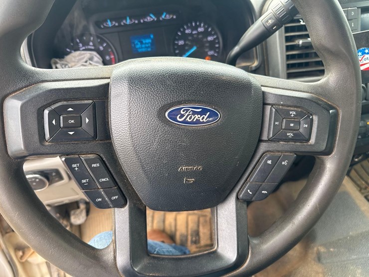 2020-ford-f250-image-26