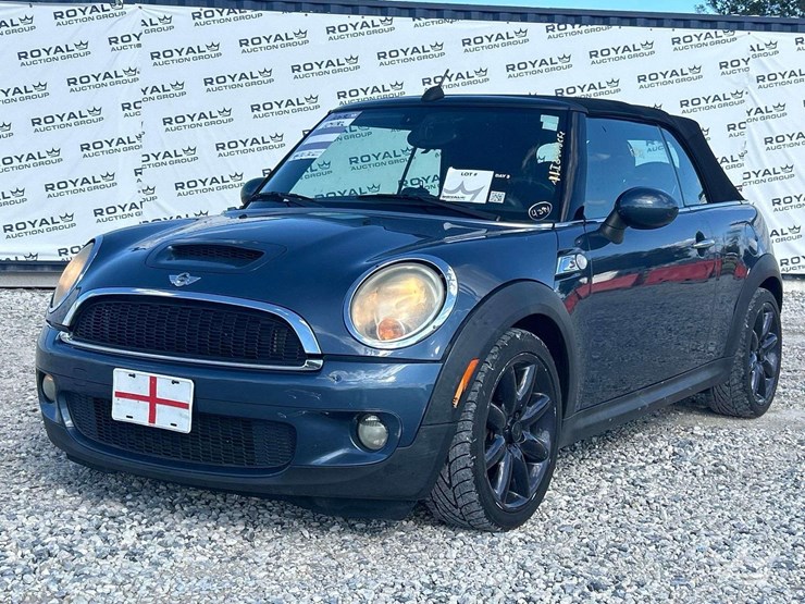 2009-mini-cooper-hatchback-image-1