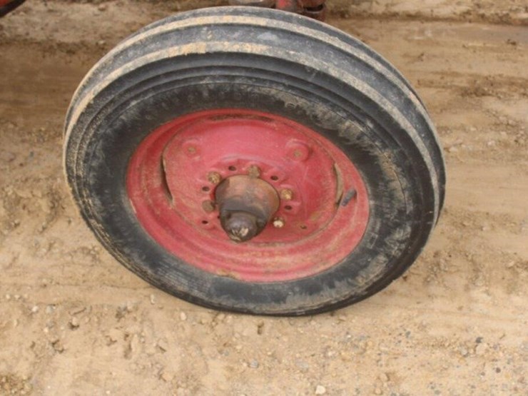 ih-300-gas-utility-image-18