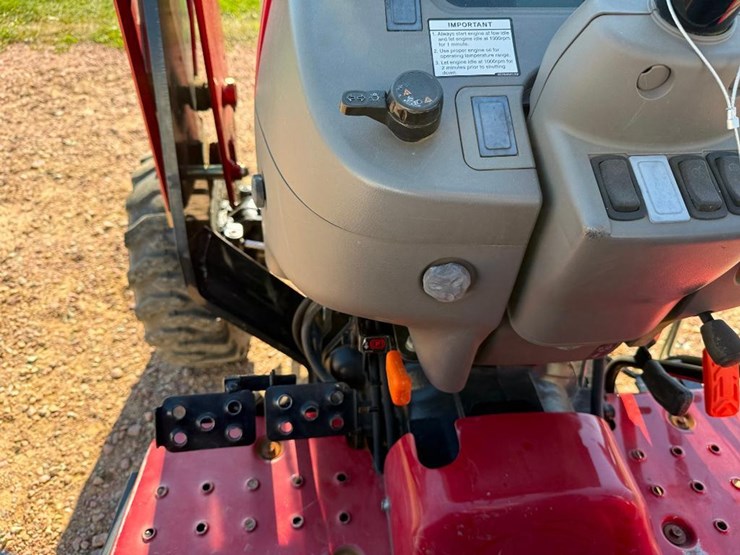 case-ih-farmall-40a-image-42