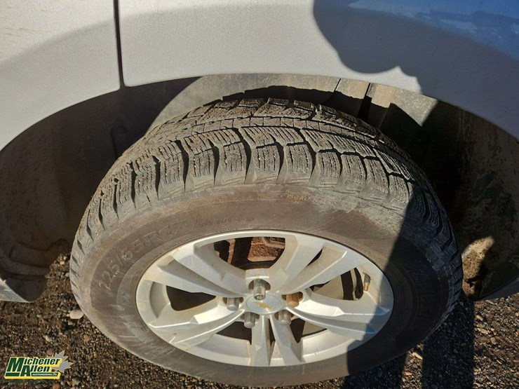 2015-chevrolet-equinox-lt-image-9