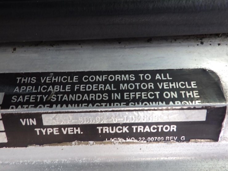 1990-peterbilt-379-image-43