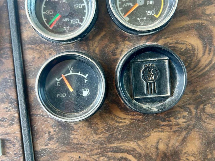 1989-cummins-855-image-36