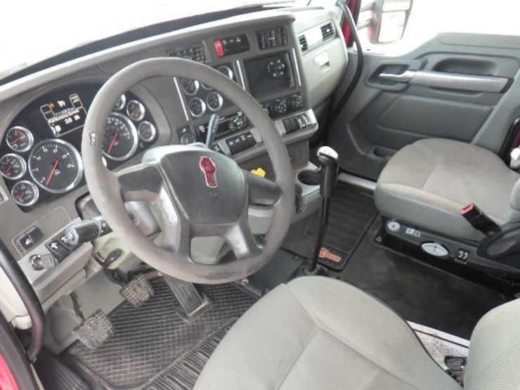 2017-kenworth-t680-image-20