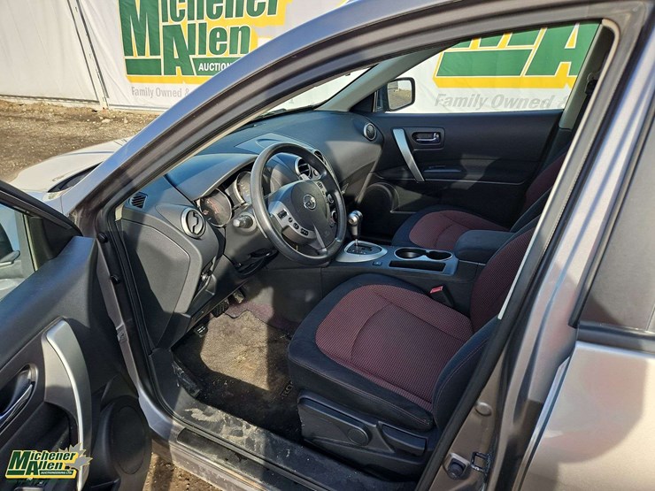 2009-nissan-rogue-image-18
