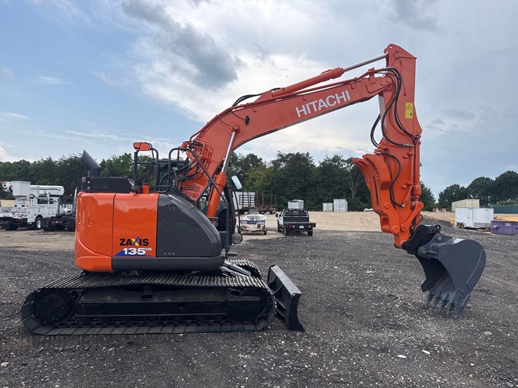2021-hitachi-zx135us-6-image-8