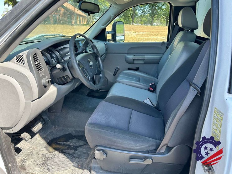 2008-chevrolet-silverado-3500hd-image-34