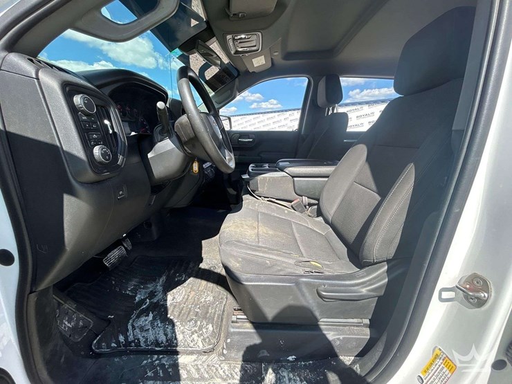 2021-chevrolet-silverado-1500-image-11
