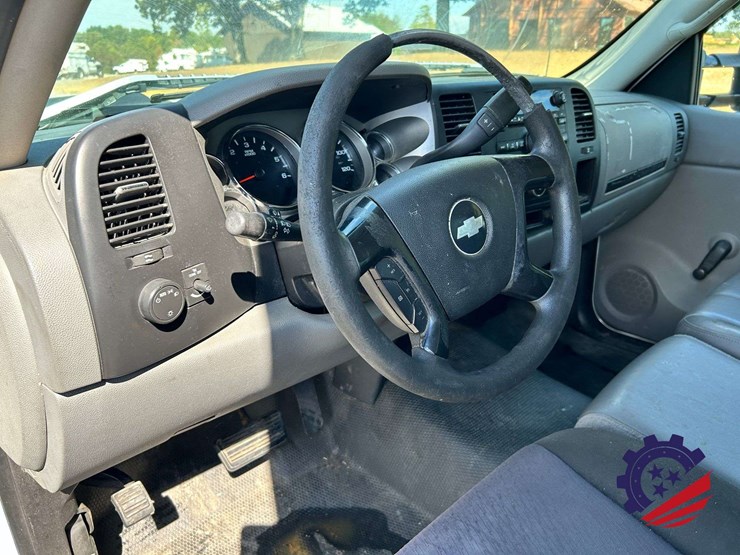 2008-chevrolet-silverado-3500hd-image-37