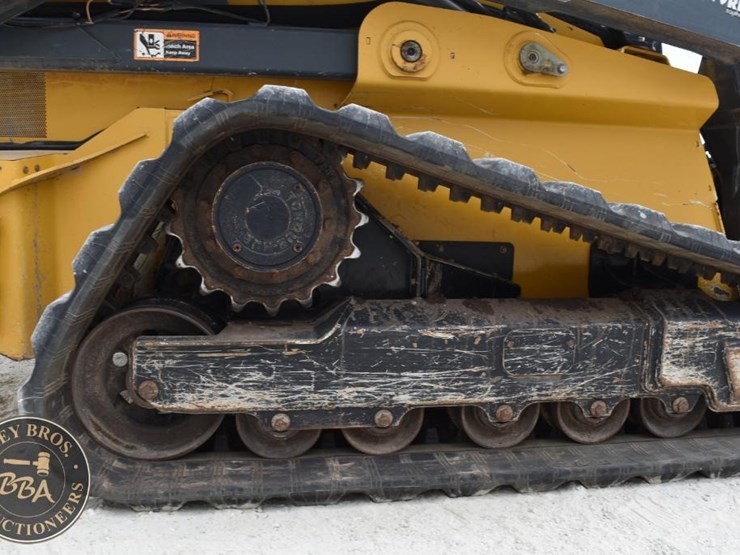2018-deere-333g-image-40