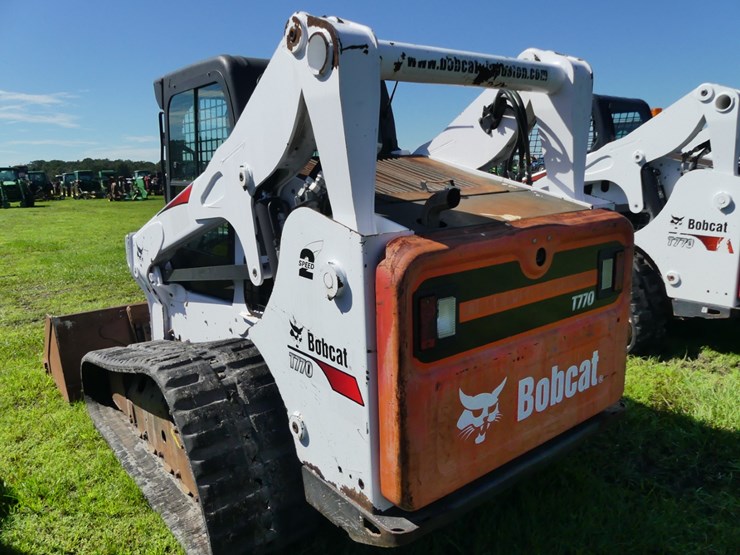 2015-bobcat-t770-image-4
