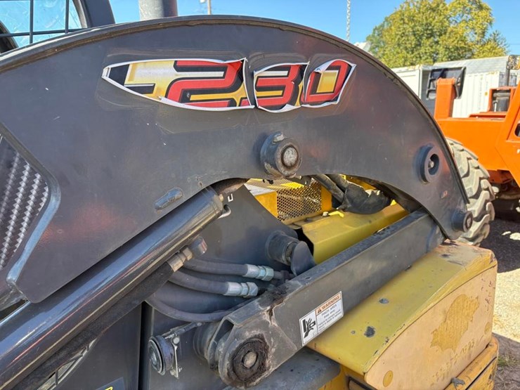 new-holland-l230-image-9