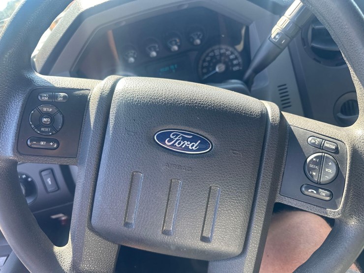 2016-ford-f550-image-33
