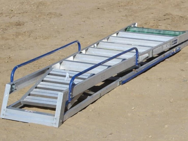 8'-platform-ladder-image-1