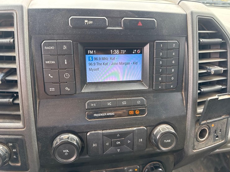 2020-ford-f350-xl-image-28