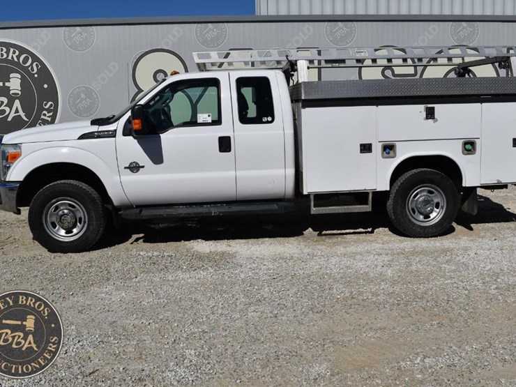 2015-ford-f350-sd-image-2