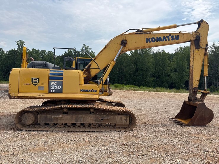 2013-komatsu-pc210-lc-10-image-6