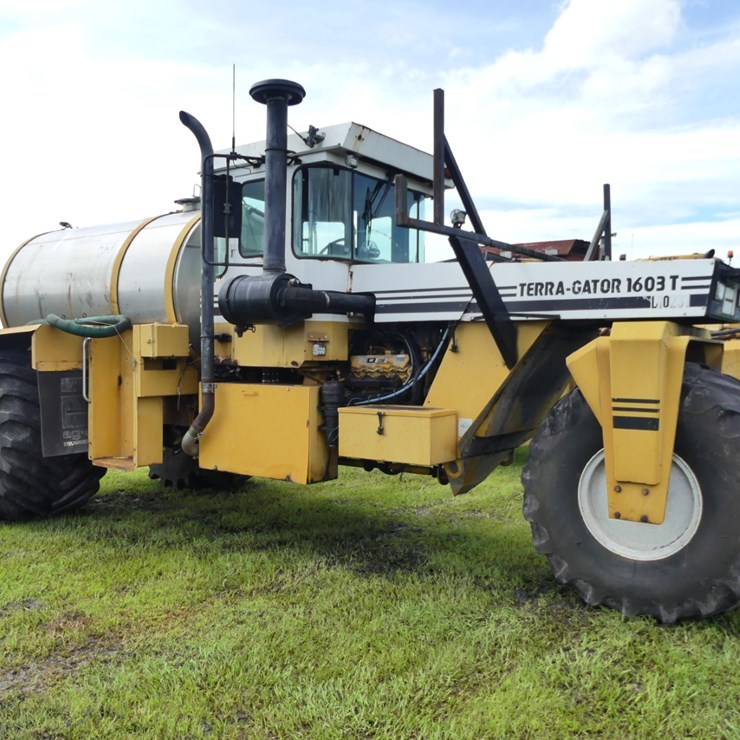 1996 CATERPILLAR 3208