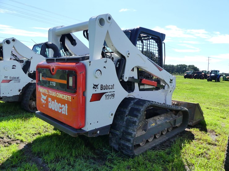 2023-bobcat-t770-image-3