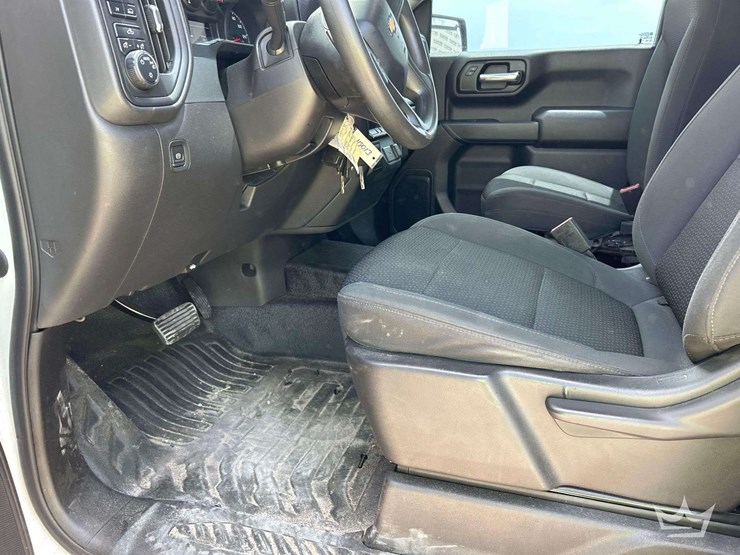 2022-chevrolet-silverado-1500-image-12